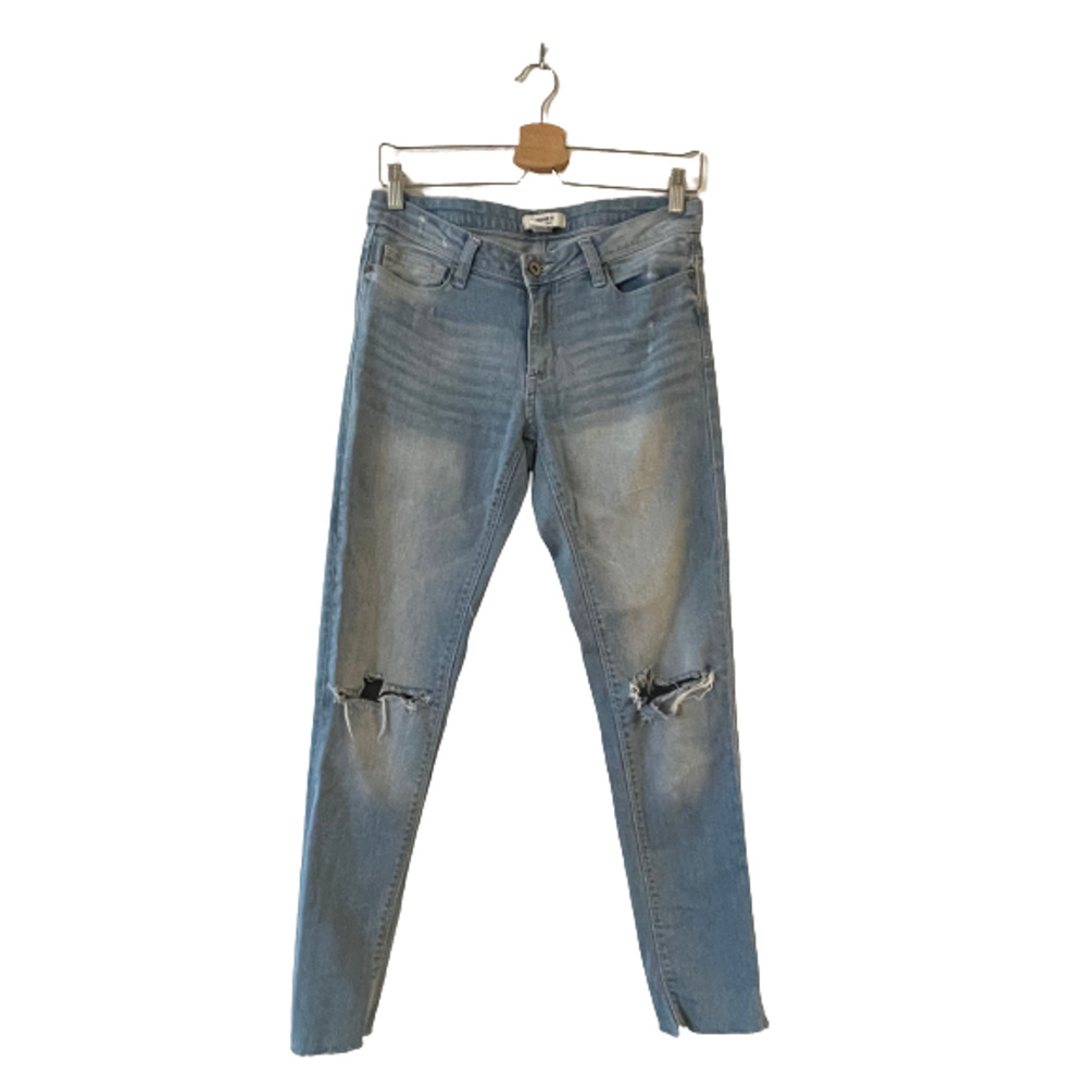 Forever 21 Size 26 Womens Distressed Ripped Skinny Ankle Jean Raw Hem Light Wash